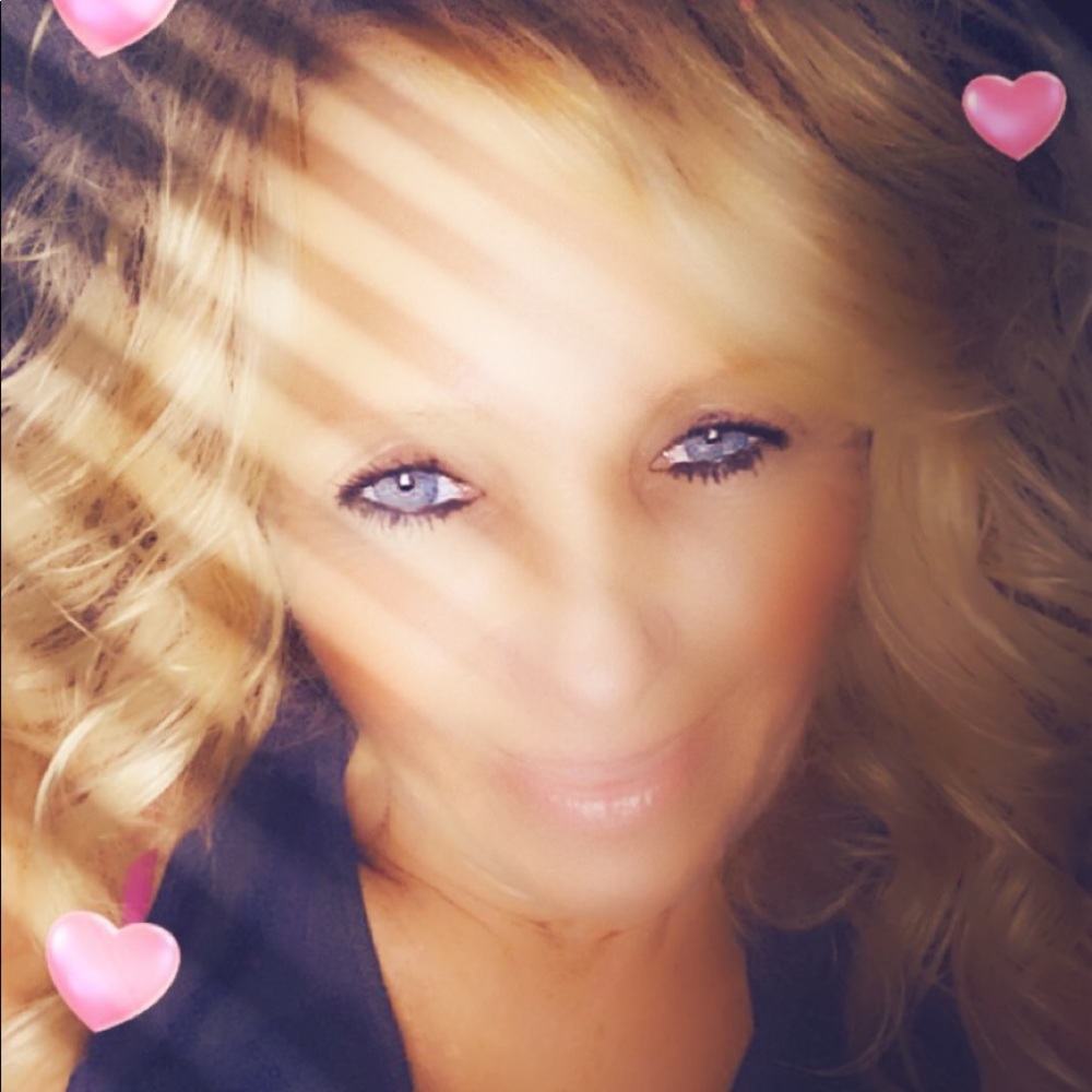 Meet your Posher, Robyn